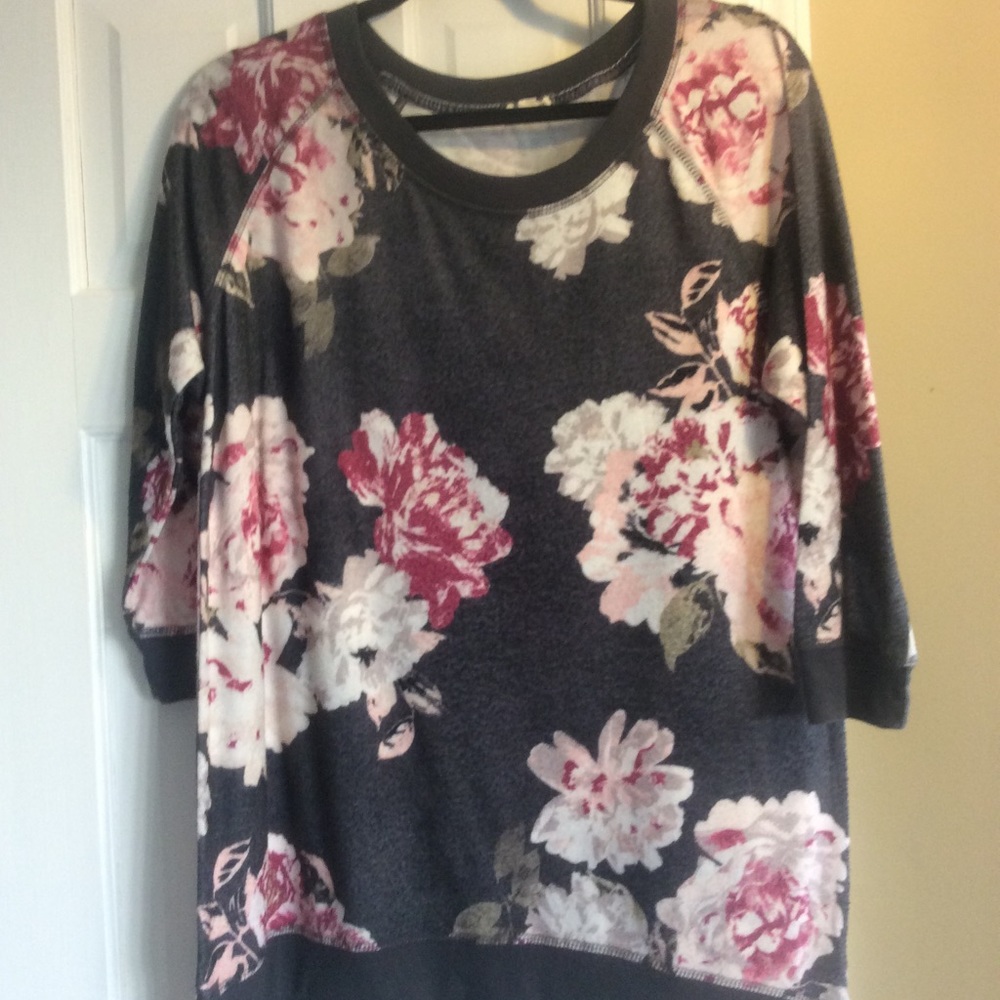 Eyeshadow soft long shirt